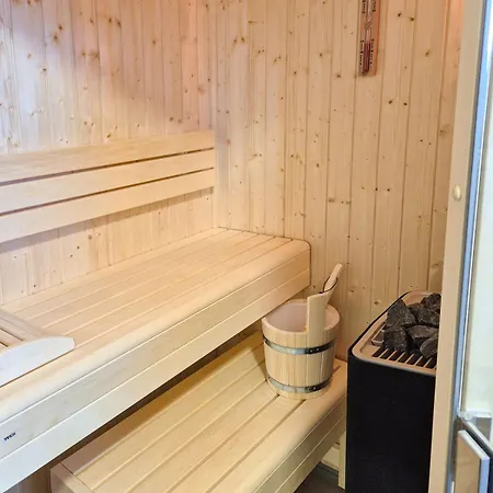 Traumhafte Mit Garten Und Sauna An Der Kueste