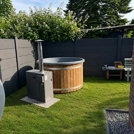 Traumhafte Mit Garten Und Sauna An Der Küste Ferienhaus